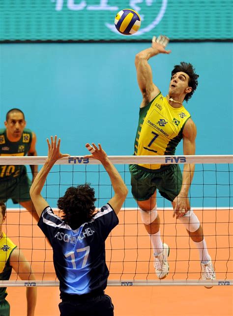 Volleyball .